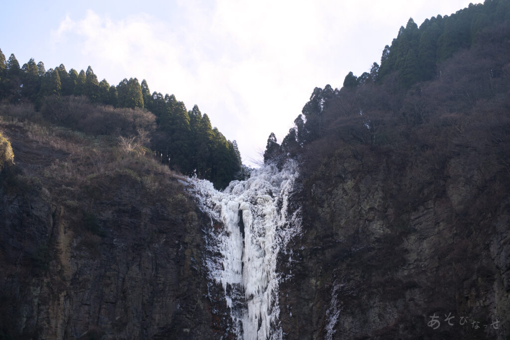古閑の滝　阿蘇三大氷