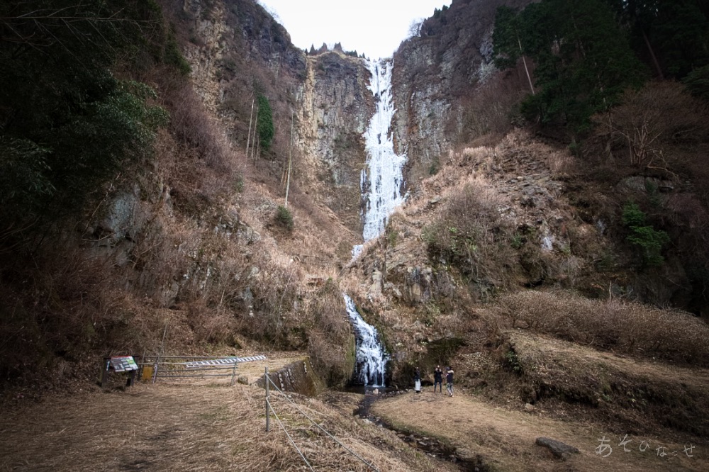 古閑の滝　阿蘇の冬の風物詩