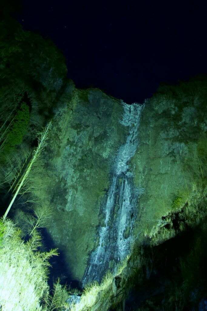 古閑の滝のライトアップ