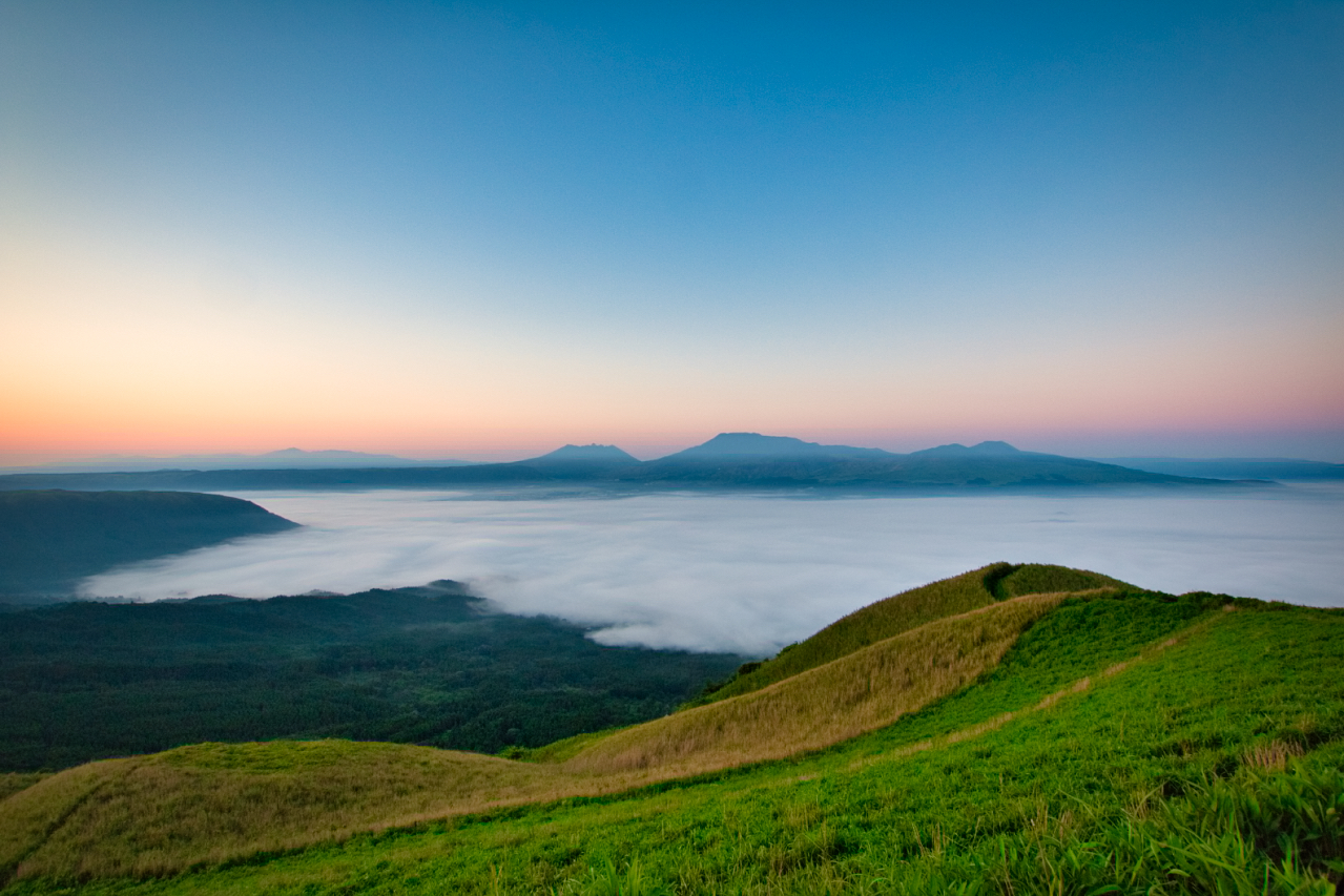 大観峰 阿蘇観光ならまずココ 360度一望できる絶景展望所 日の出 雲海スポット あそびなっせ